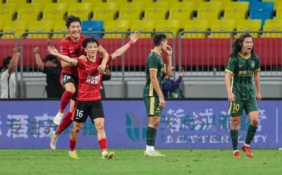 因为目前不管是使用电脑客户端、手机APP还是使用网页在线进行IM体育平台注册详情图