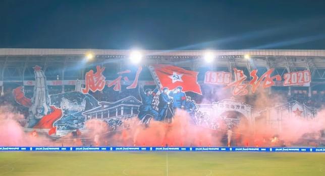 绿茵遇见红色史诗，“湘超”震撼双层TIFO致敬长征胜利90周年