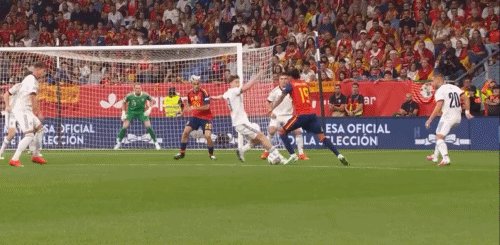 1791074553990078890.gif s1.gif